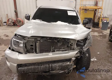 2007 Toyota Tacoma Prerunner V6 z USA, uszkodzony, nr VIN 5TEJU62N37Z387397